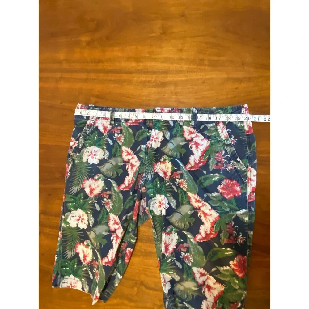 Breakbounce Streetwear Buddy Hug Floral Tropical Chino Shorts Mens 38 Navy Blue